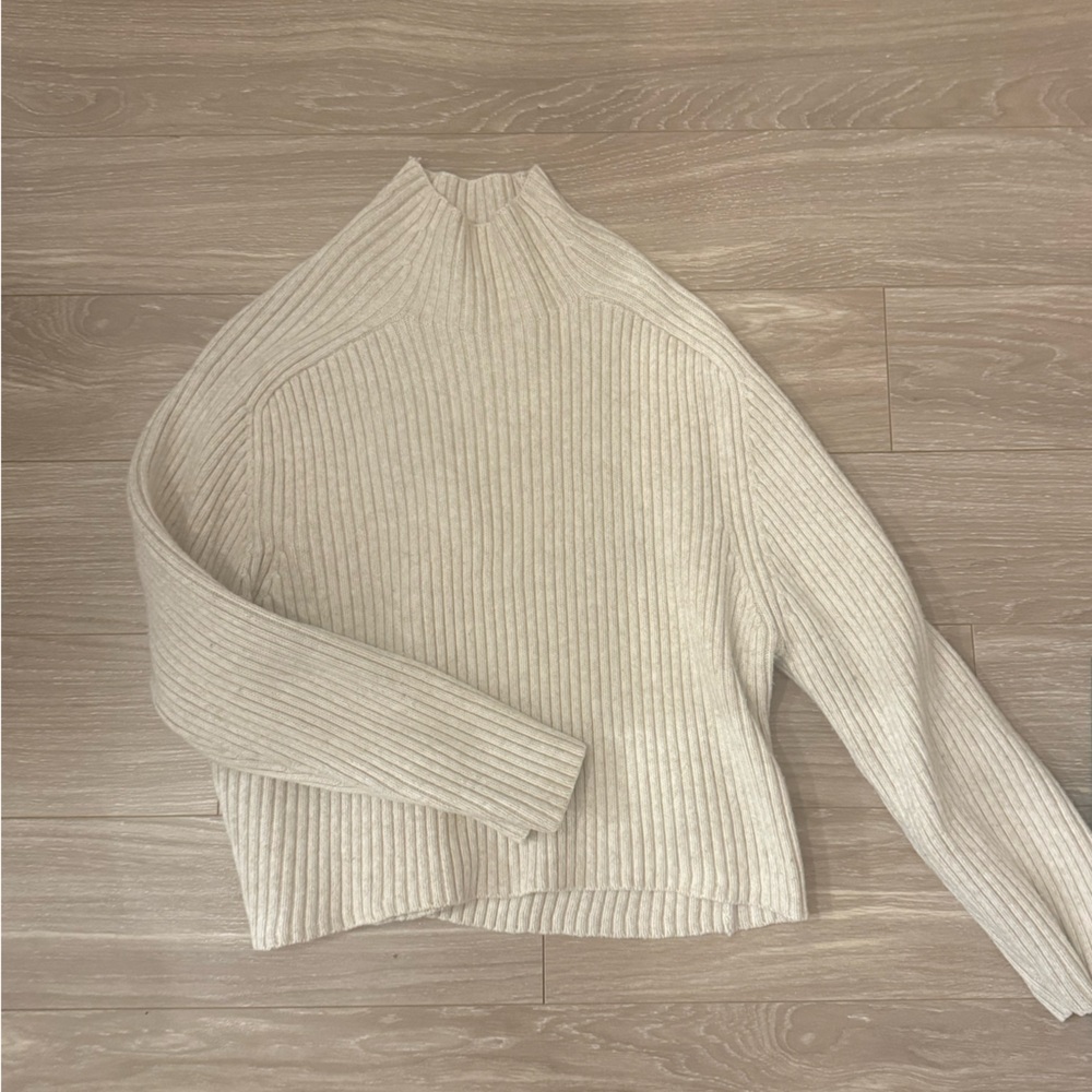H&M Women's Turtleneck Sweater - Cream / Tan